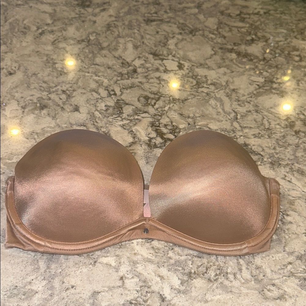 💖 Victoria’s Secret Nude Strapless Push-Up Bra – Size 32D